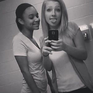 Meet your Posher, Karissa